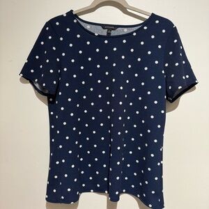 Banana Republic Short Sleeve Navy and White Polka Dot Top. Size Medium